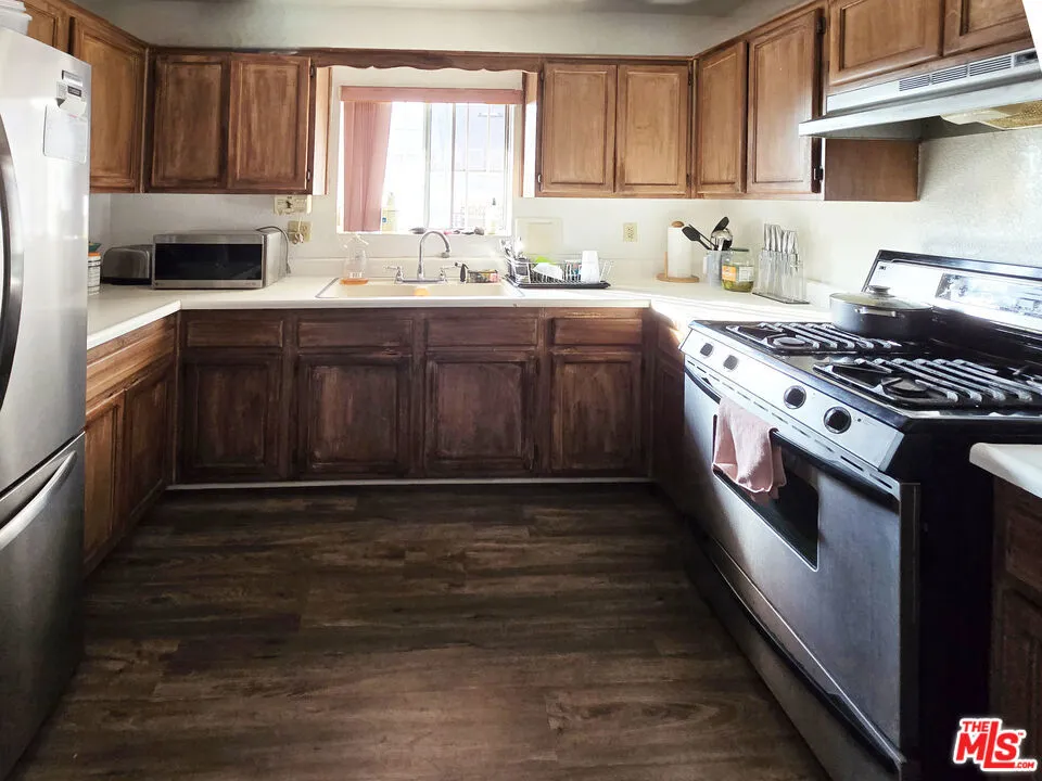 1222 W 78th Street, Los Angeles, California 90044 home-pic-7